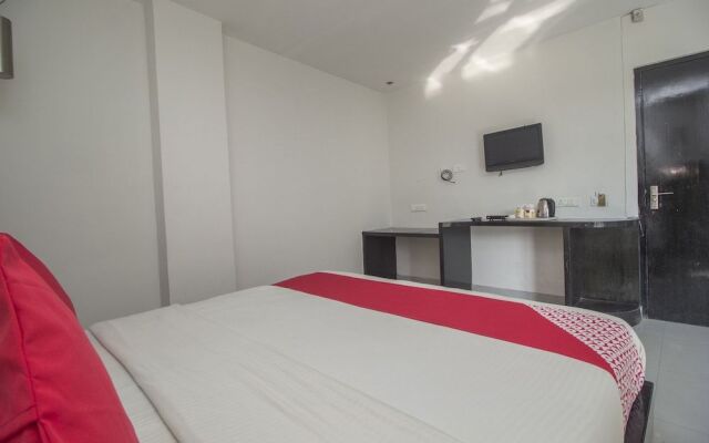 OYO 28171 Kava Suites