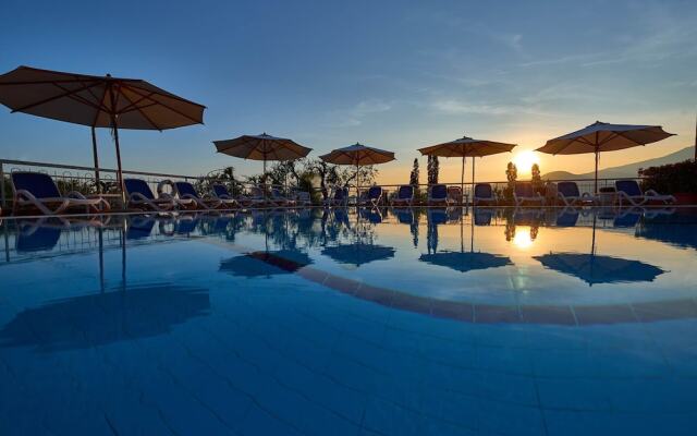 Hotel Benacus Torri del Benaco