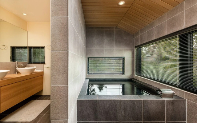 Tahoe Lodge by H2 Life