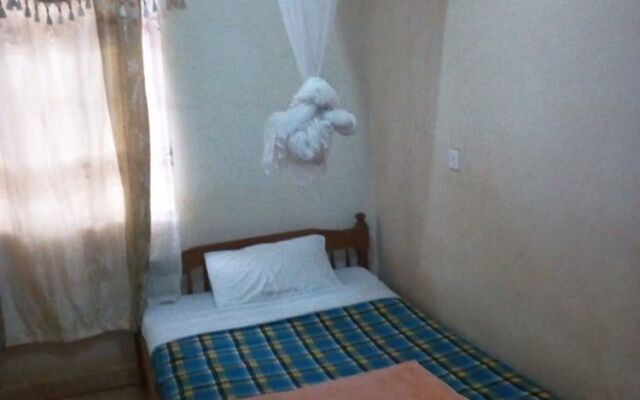 Chrisam Hotel