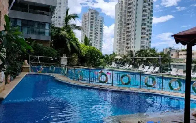 Aiwei Suite Seaview Yaju Hotel
