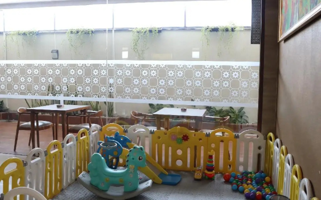 Lynn Hotel Mojokerto