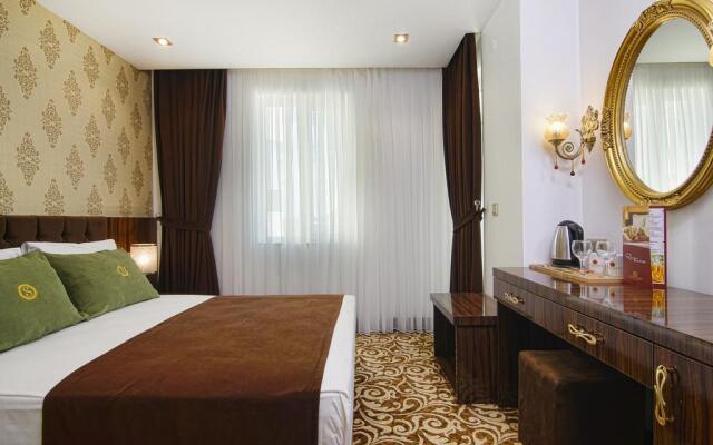 S White Hotel