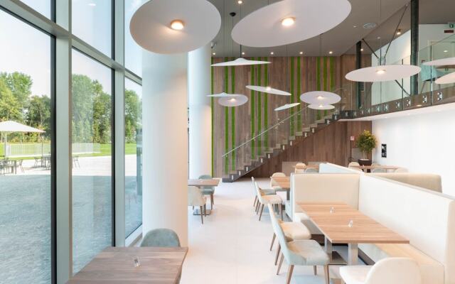 Life Hotel