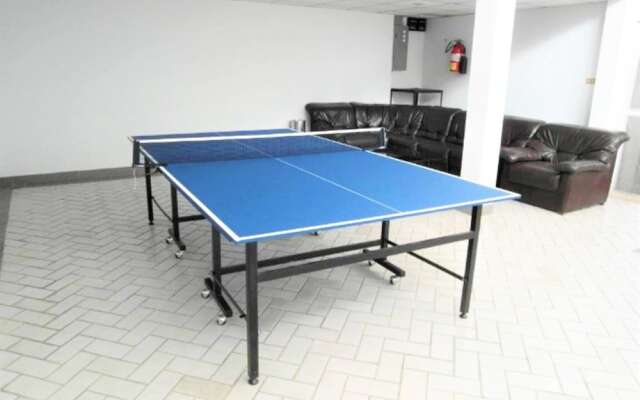 Fantastic 2 bed With Huge Balcony & sea Views