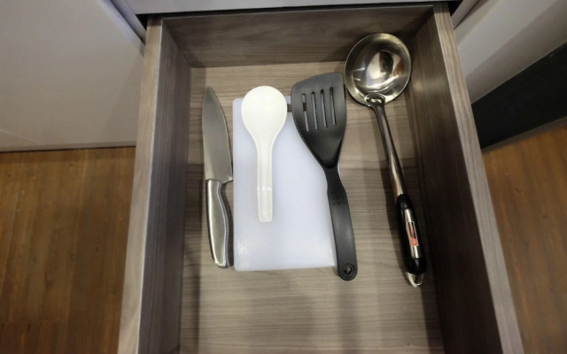 Best Price Studio Apartment at Capitol Park Residence