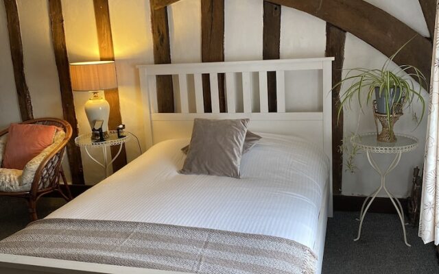 Captivating 1-bed Apartment in Newmarket