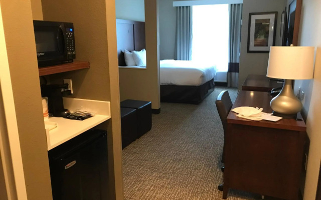 Comfort Suites