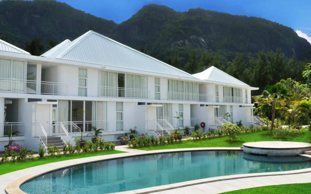 Luxury apartment on Eden Island