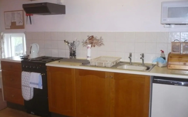 Garden Cottage & Granary