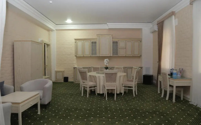 Bek Plus Hotel