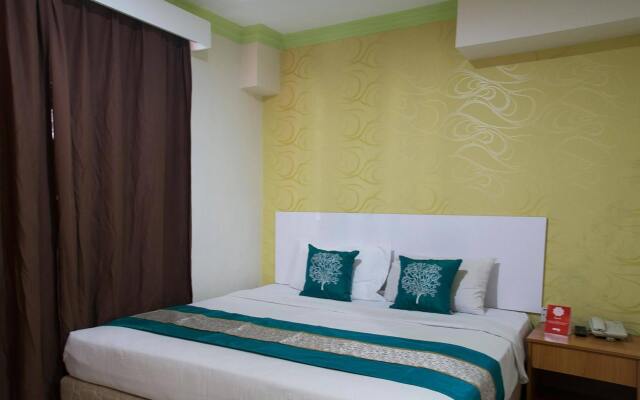 OYO Rooms Masjid India Jakel Mall