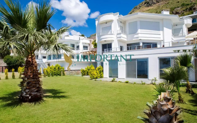 BD4123 Five Bedroomed Villa with Pool and Sea View