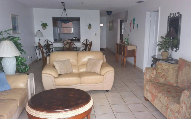 Seabreeze Condominiums