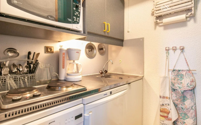 Studio in Doucy at the Foot of Ski Slopes