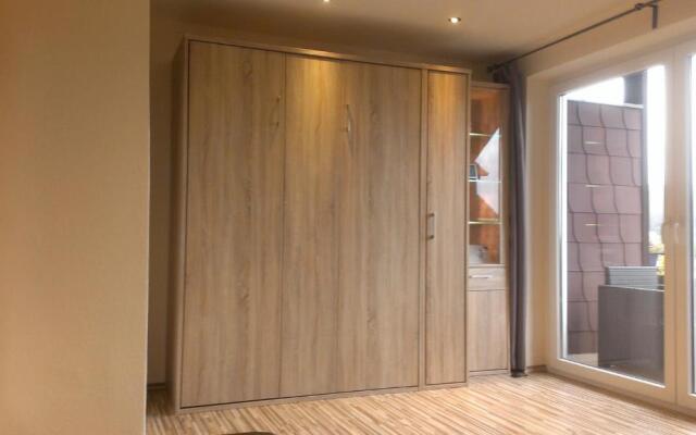 Wurmberg Hexe mit Blick auf den Wurmberg