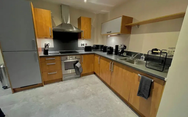 Birmingham City Apartment With 3 Bedrooms