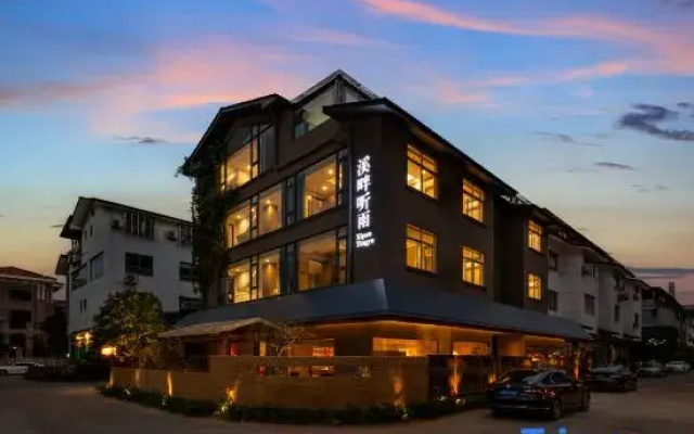 SereniTea Hotel