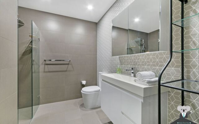 KOZYGURU Waitara 2 Bed APT Train Station