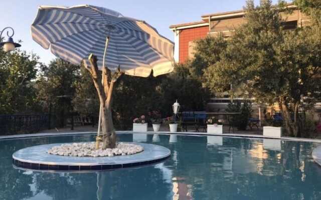 Cumhur Yesilirmak Butiqe Hotel