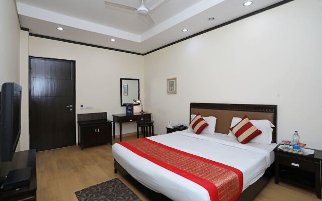 OYO 6558 SD Royal Inn