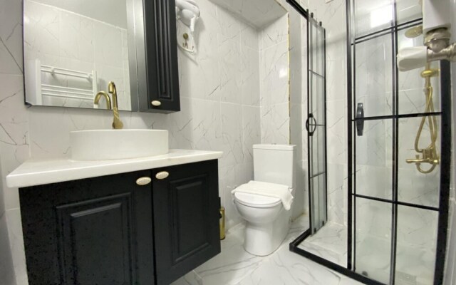 Comfy and Central Studio Flat in Kabatas Beyoglu