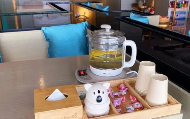 Yanzhu Yishe Guoyun Hotel (Zhengzhou CBD Exhibition Center)