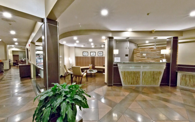 Hotel Strata