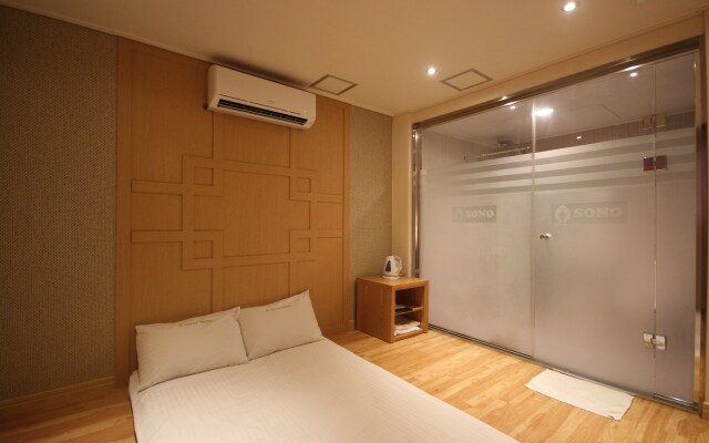 Sono Hotel