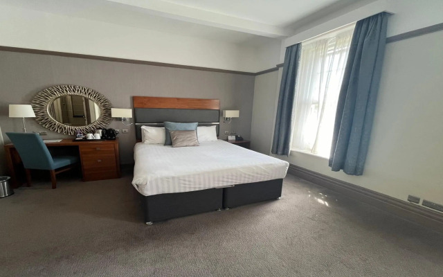 Best Western Chilworth Manor Hotel