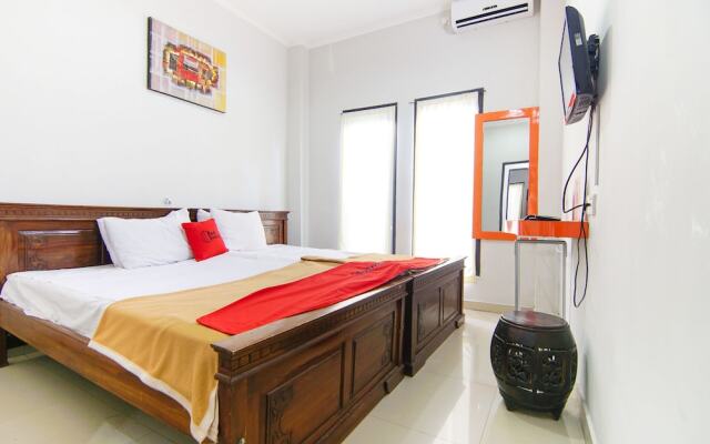 RedDoorz Plus near Ubung Terminal Denpasar