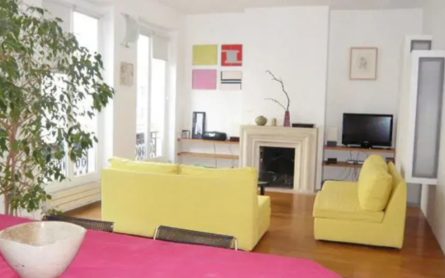Parisian Home - Montorgueil