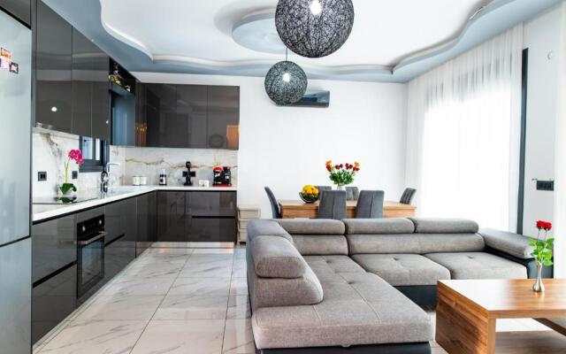 Sebastian Apartment & Studio