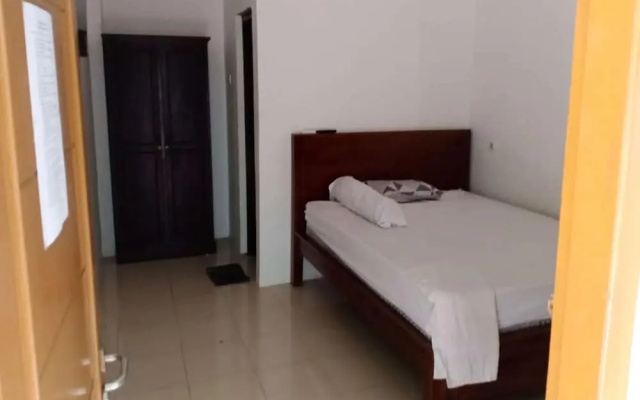 OYO 95097 Griya Asri Guest House – Guest Rooms – Sleman