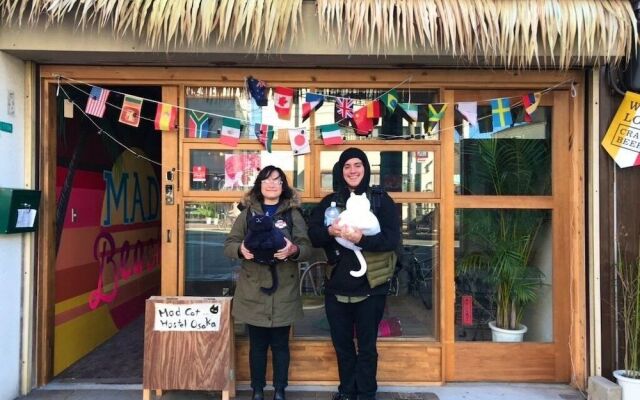 Mad Cat Hostel Osaka & Bar