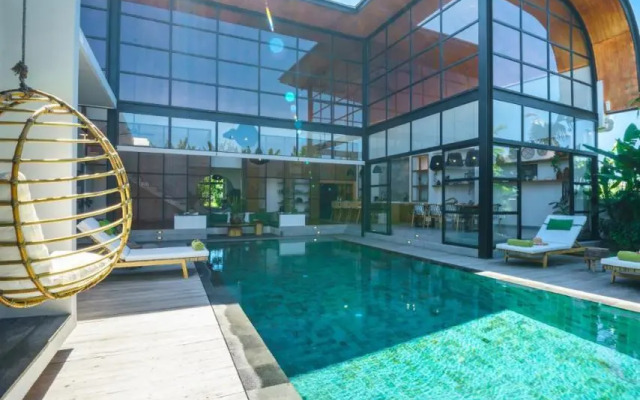 Villa Mango 3 - Amazing 4-bdr Villa in Berawa ! PERFECT LOCATION !