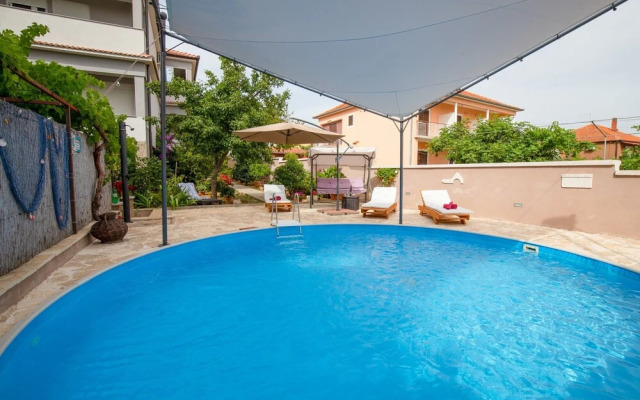 Pool Apartment Bakija 2