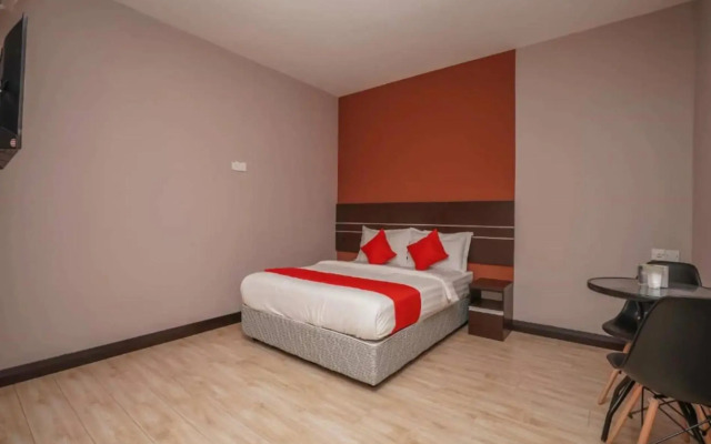 OYO 1043 Get Inn Hotel Sendayan