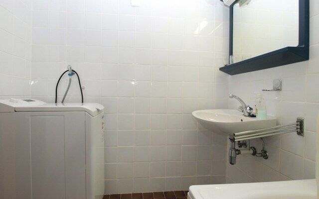 Apartment 1738