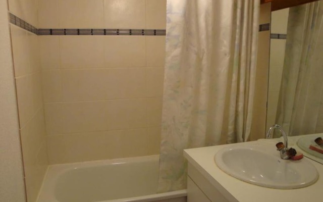 Studio in Praz-sur-arly, With Wonderful Mountain View and Enclosed Gar