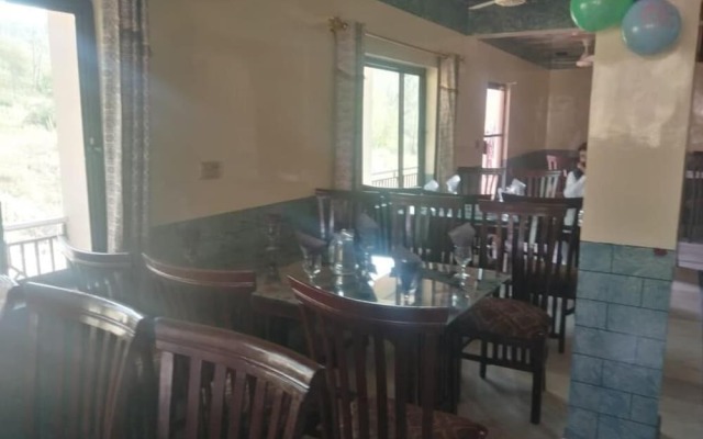 Awais Hotel And Restaurant Rawlakot