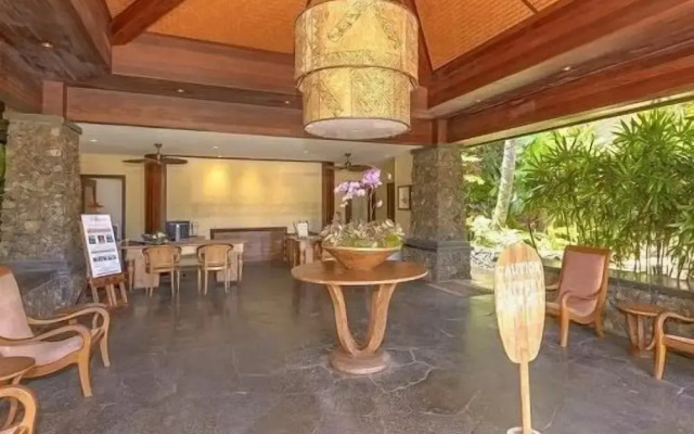 Aina Nalu 2bd/2ba 2 Bedroom Condo by Redawning