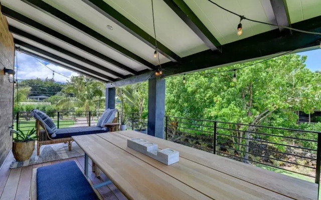 Haena Beach House 2 Bedroom Home by RedAwning