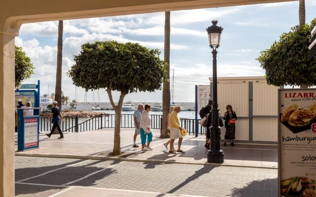 Eden Roc BeachFront Apartments