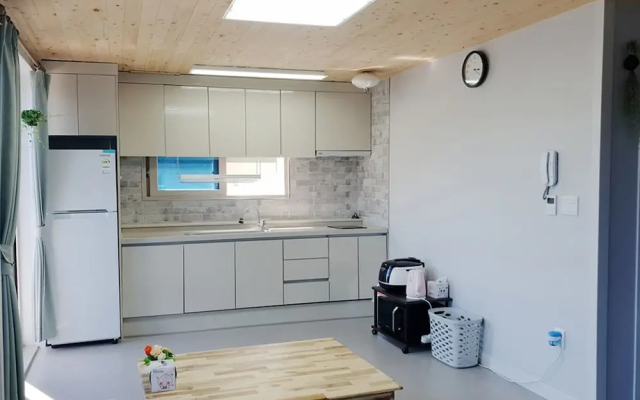 Pyramid Red Clay Pension