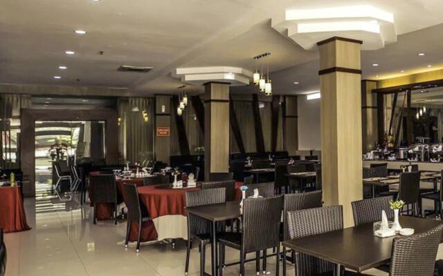 Grand Hotel Sampit