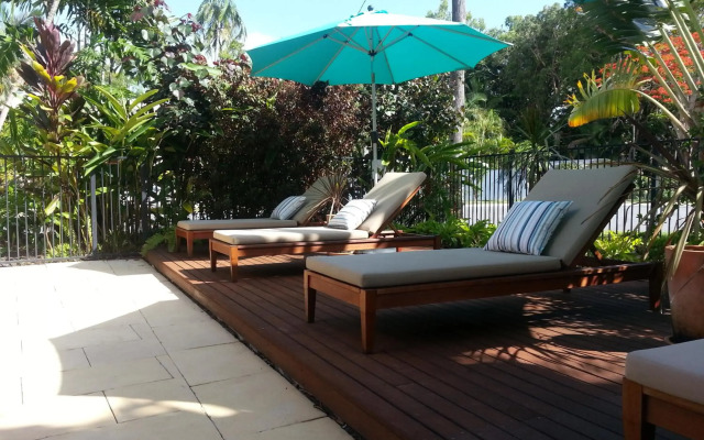Clifton Sands Holiday Apartments