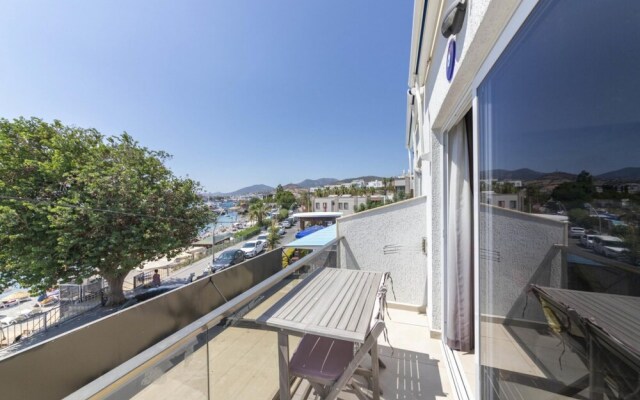 Seafront Flat With Excellent Sea View in Bodrum