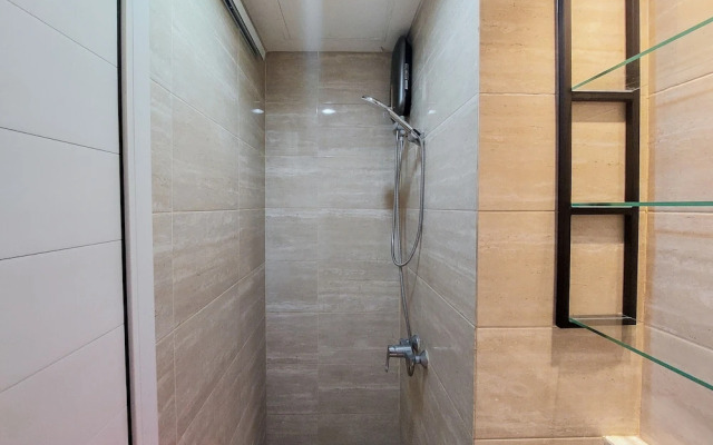 Comfort and Cozy Living Studio Springwood Residence Tangerang Apartment