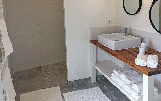 Cozy Holiday Home in Santec With Private Garden